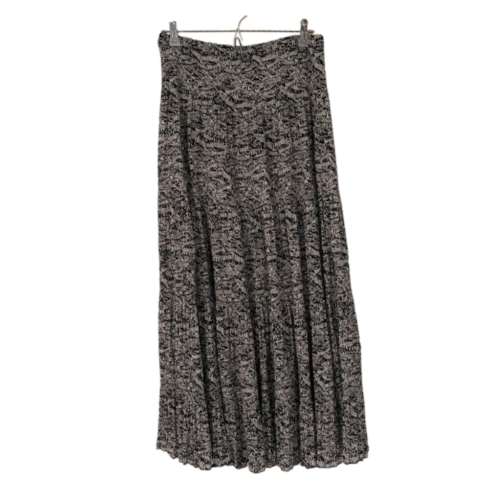 Chic Black and White A-Line Skirt